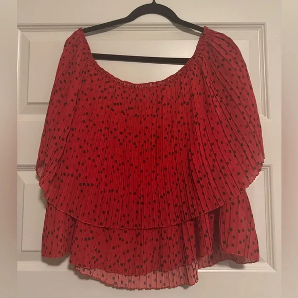 NWT Eloquii Red Pleated Polka Dot off shoulder top - Picture 4 of 4